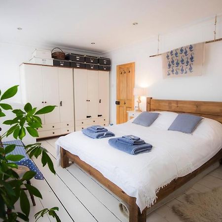 Restful And Cosy 4 Bed Home Minutes From The Beach Sandgate Exterior foto